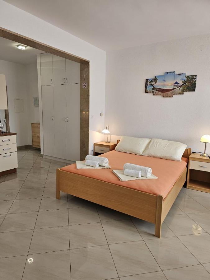 Apartmani Barnjak Трогір Екстер'єр фото