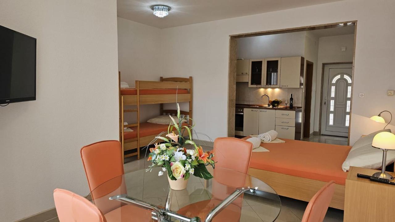 Apartmani Barnjak Трогір Екстер'єр фото