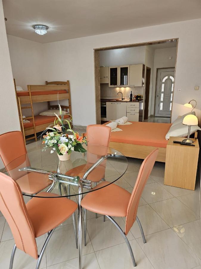 Apartmani Barnjak Трогір Екстер'єр фото