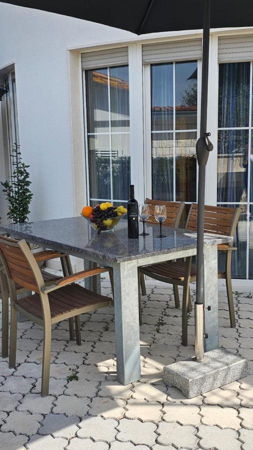 Apartmani Barnjak Трогір Екстер'єр фото